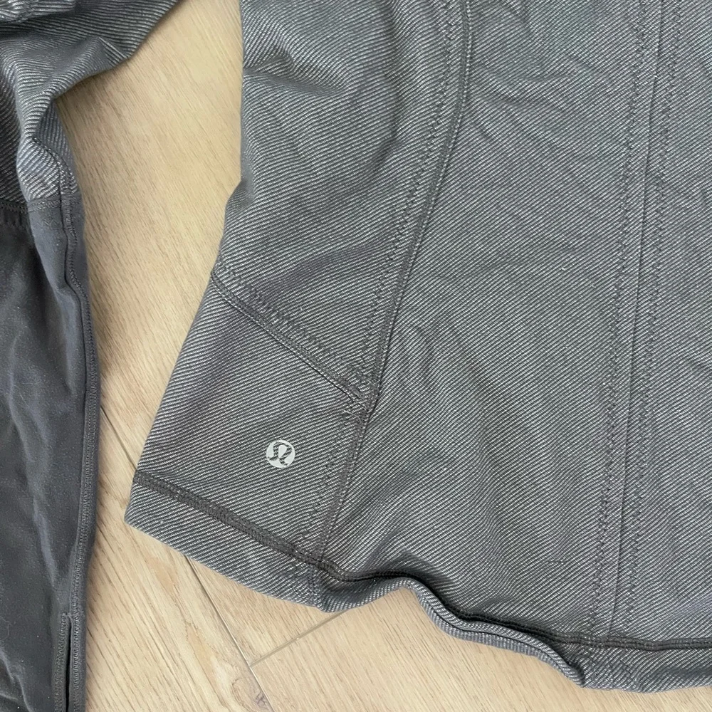 Lululemon Women’s Define Jacket Grey - Picture 6 of 6